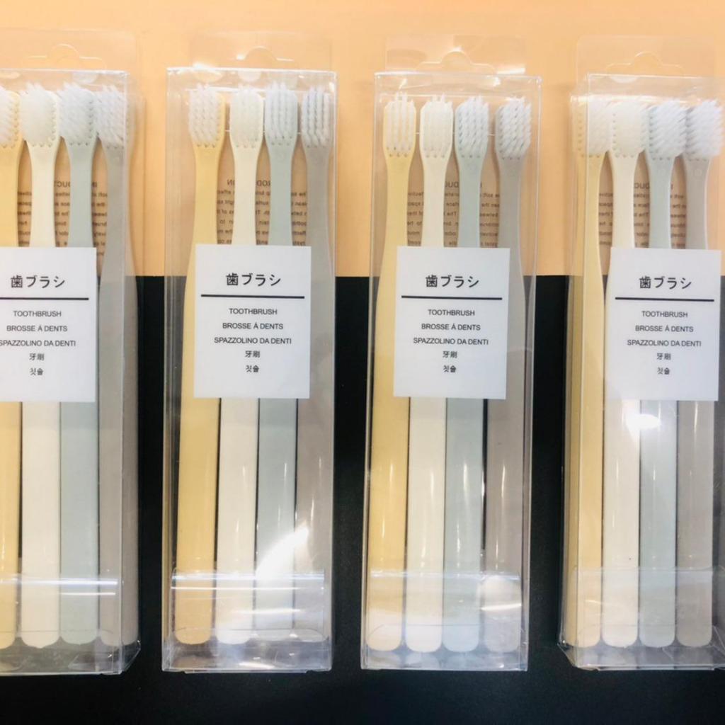 (ยกโหล 12 ชิ้น) No.609   แปรงสีฟัน ขนแปรงนุ่ม พร้อมด้ามแปรงจับโค้งมน ใช้งานง่าย แปรงแล้วไม่เจ็บเหงือก ทำความสะอาดดี