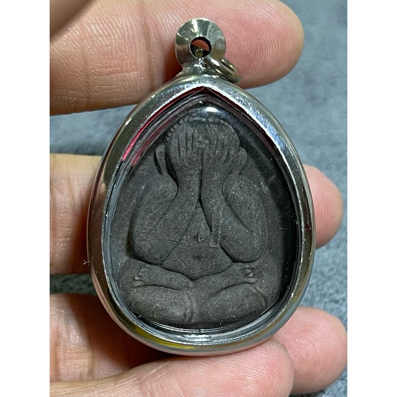 k996 พระปิดตาหลวงปู่โต๊ะวัดประดู่ฉิมพลีเลี่ยมกรอบพร้อมขึ้นคอพระบ้านบ้านราคาแบ่งปัน