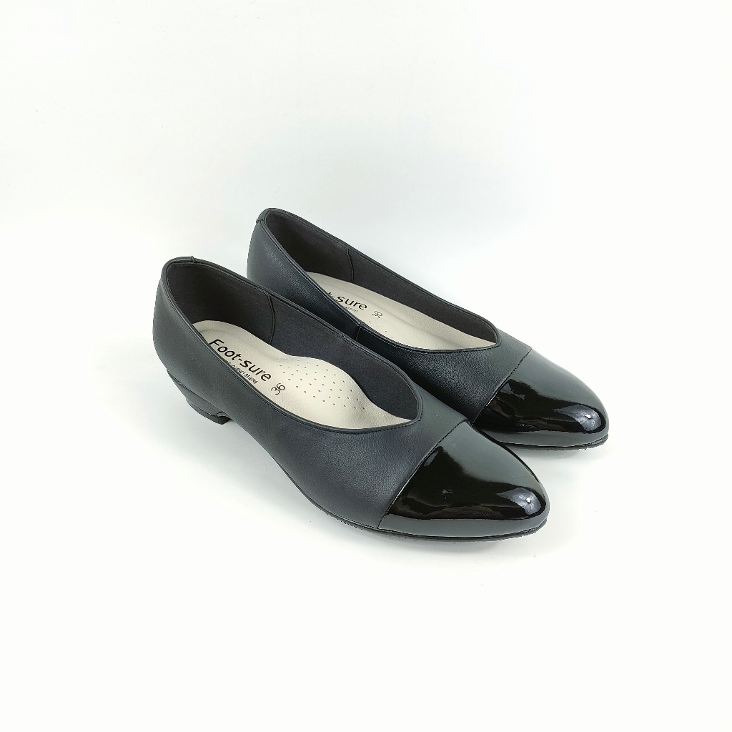 FOOTSURE รองเท้าคัทชู รุ่น NARA P ด้วยวัสดุเกรดพรีเมื่ยม สวมใส่ นุ่มสบายเท้า สามารถยืน และเดินได้ทั้งวัน