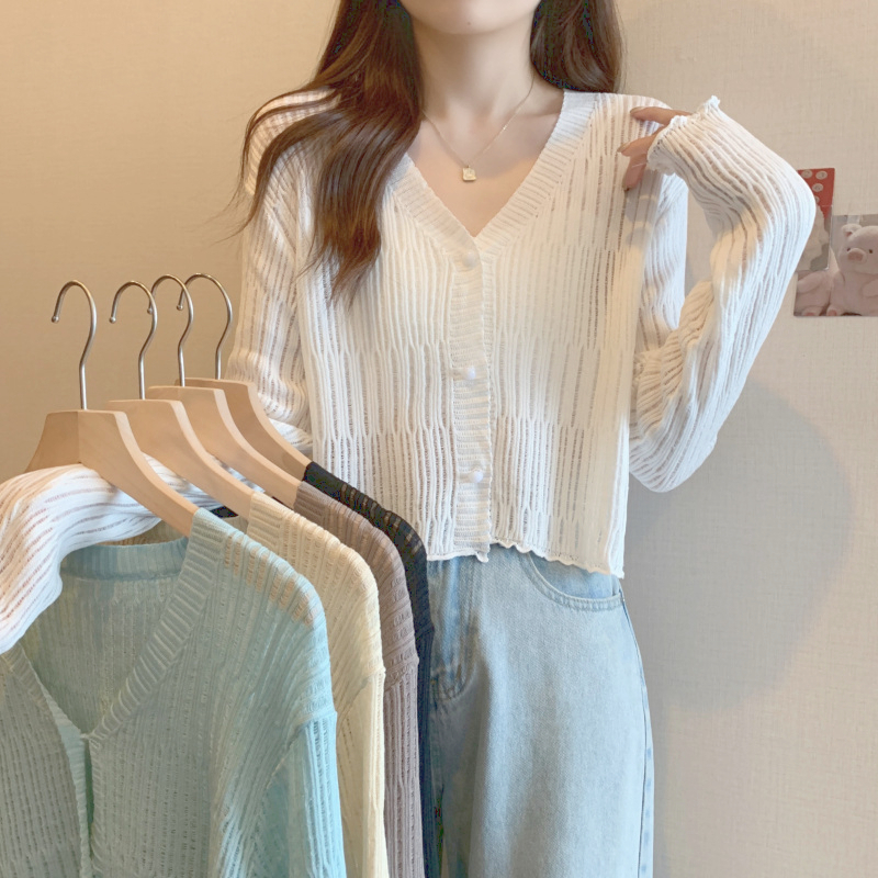 เสื้อคลุม เสื้อกันเเดด คอวี ผ้าไม่หนา ใส่ไม่ร้อน กระดุมหน้า #112182