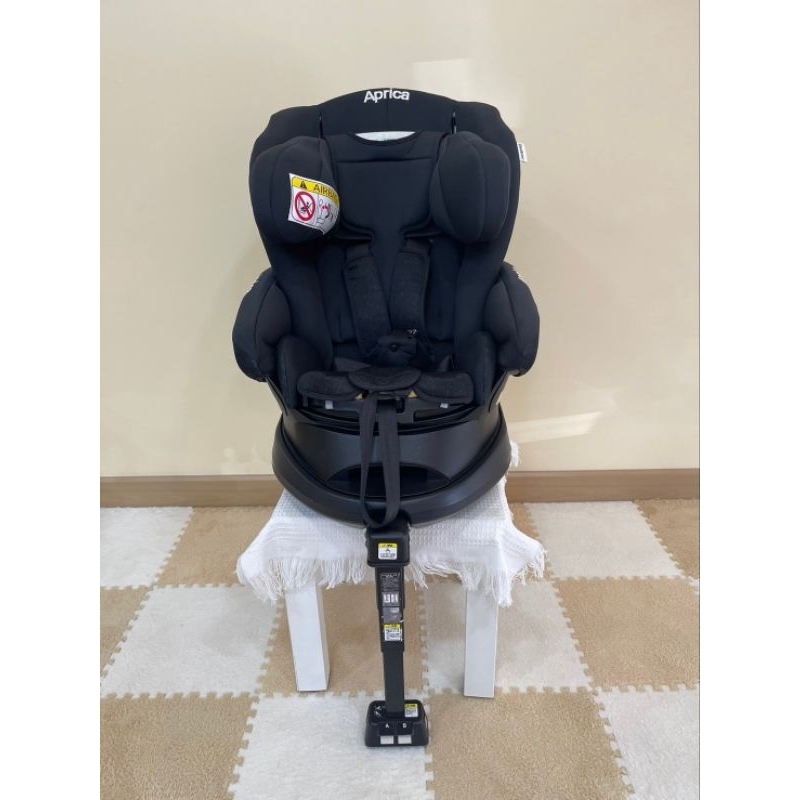 คาร์ซีท Aprica​ Fladea Grow ISOFIX สีดำ