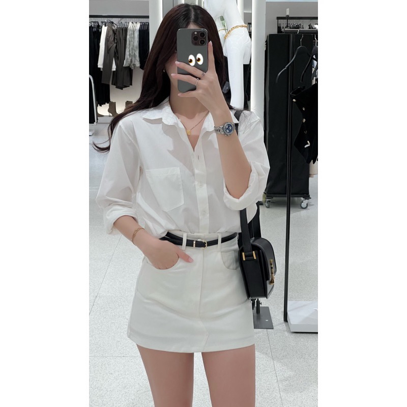 Kiddy skirt 590.- 🐰💕💫✨    กระโปรงยีนส์สั้น ทรงสวย ใส่แล้วขาเรียวยาวมาก ด้านในมีซับในเป็นกางเกง(ผ้ายี