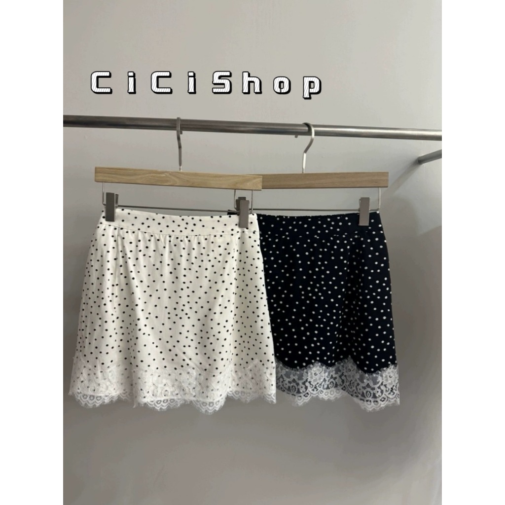 Cicishop(509)กระโปรงสั้น ลายจุด แต่งชายลูกไม้ เอวสม็อคหลัง สไตล์เกาหลีน่ารักปุ๊กปิ๊ก
