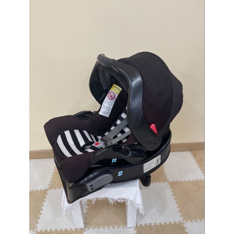 กระเช้าคาร์ซีท Graco รุ่น Junior Baby สีน้ำตาล