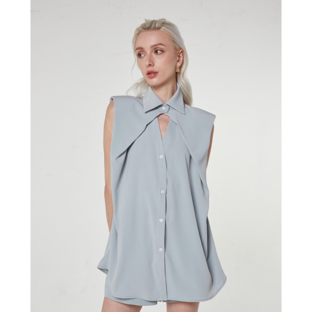 [ พร้อมส่ง / มือสอง ] เสื้อ แบรนด์ NICHp รุ่น Mady top over size shirt สีเทา