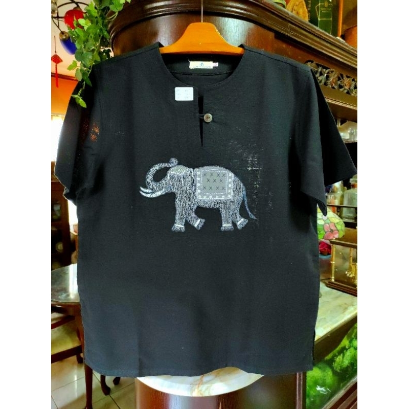 เสื้อผ้าฝ้ายฟอกนุ่มคอกลมหลากสีปักลายช้างทรง