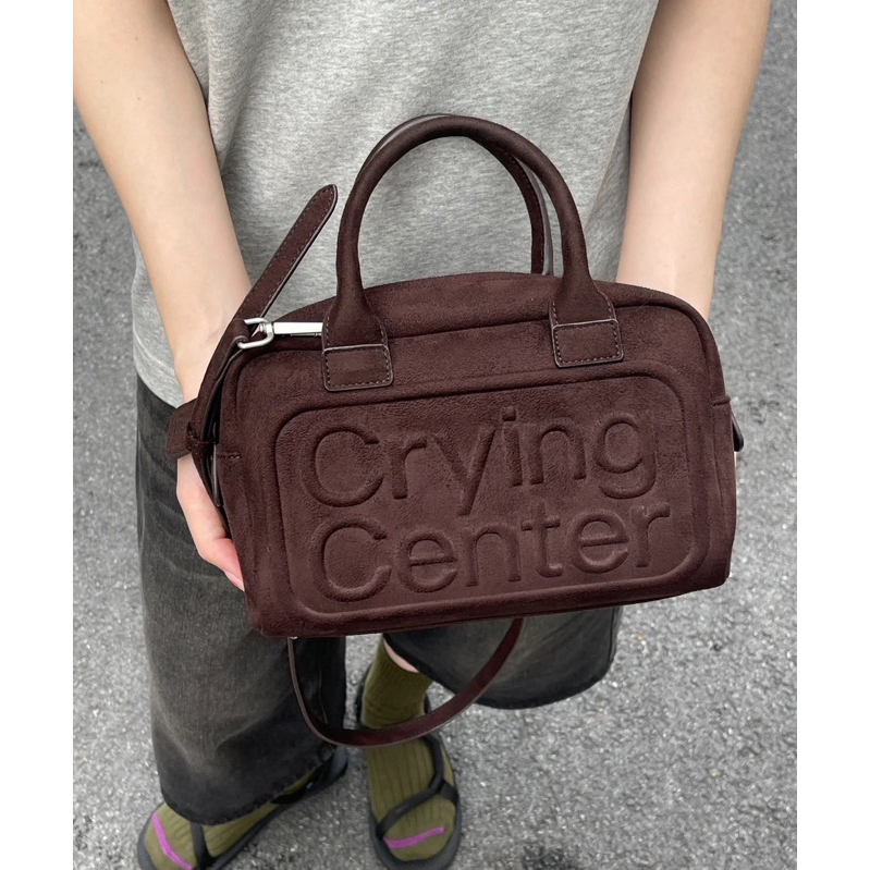 พร้อมส่ง กระเป๋า crying center สีนี้สวยมากค่า