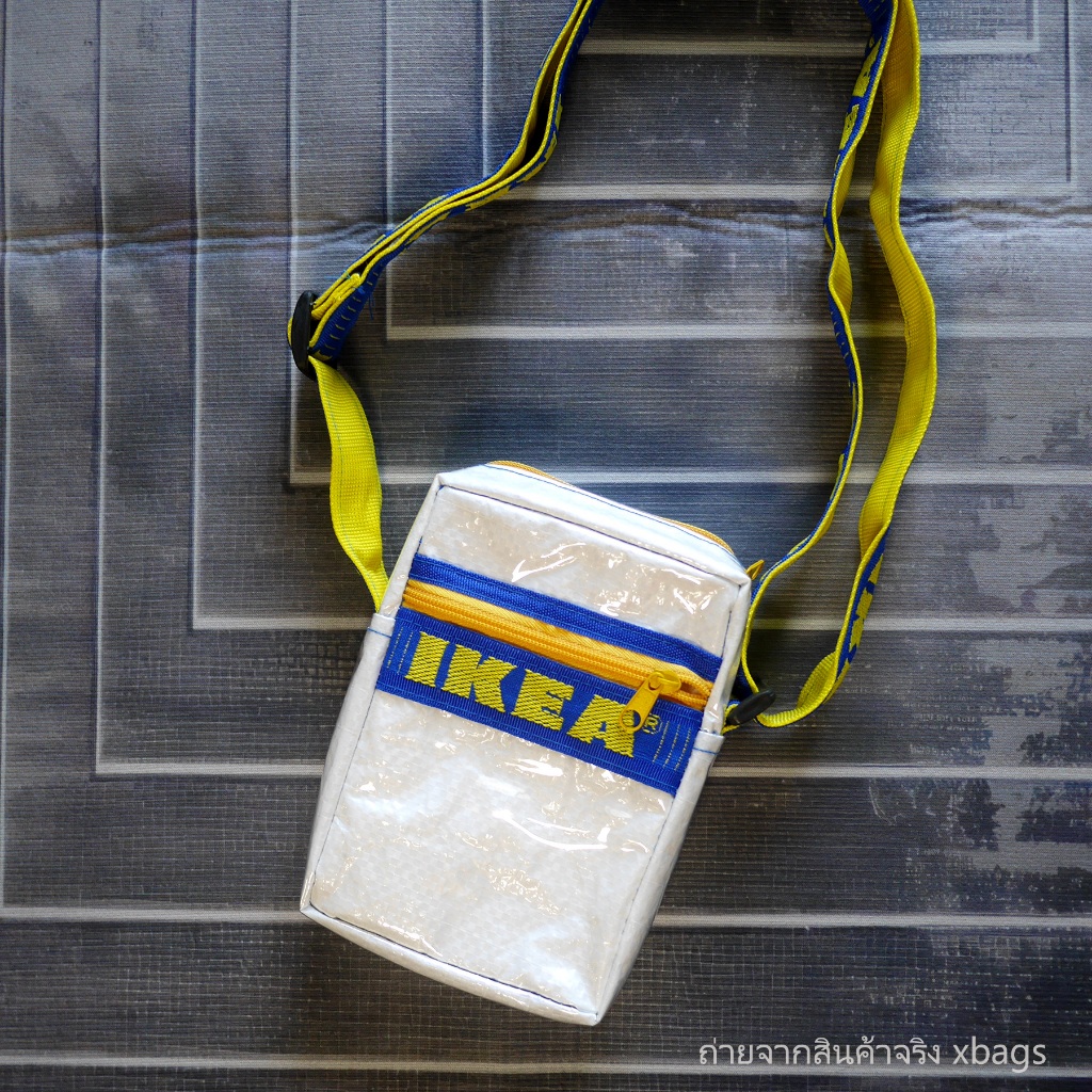 IKEA - Remake bag ใบเล็ก ทรงตั้ง สะพายข้างทรงสี่เหลี่ยม ผ้าใบเคลือบพลาสติกใสกันน้ำ