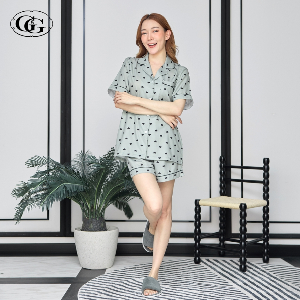 G&G ชุดนอน เสื้อแขนสั้นคอปก กางเกงขาสั้น ผ้าไหมอิตาลี ลายหัวใจ EN1P005 สีเขียว (GR)