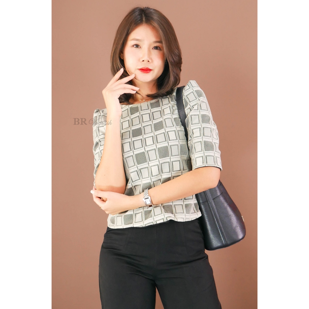 เสื้อตาราง ใส่ทำงาน ใส่เที่ยว แฟชั้นผู้หญิง BR Voguish