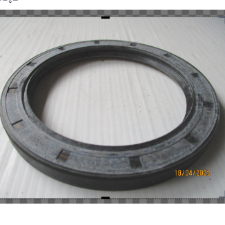 ซีลล้อหน้า  NISSAN  CK  UD3  UP6 ขนาด ใน นอก หนา  85-111-10  ค่ะราคา 1 ชิ้น