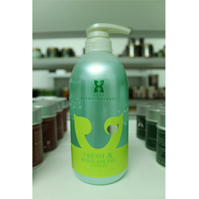 Xena โทนเนอร์ โลชั่นเช็ดหน้า 700 มล.