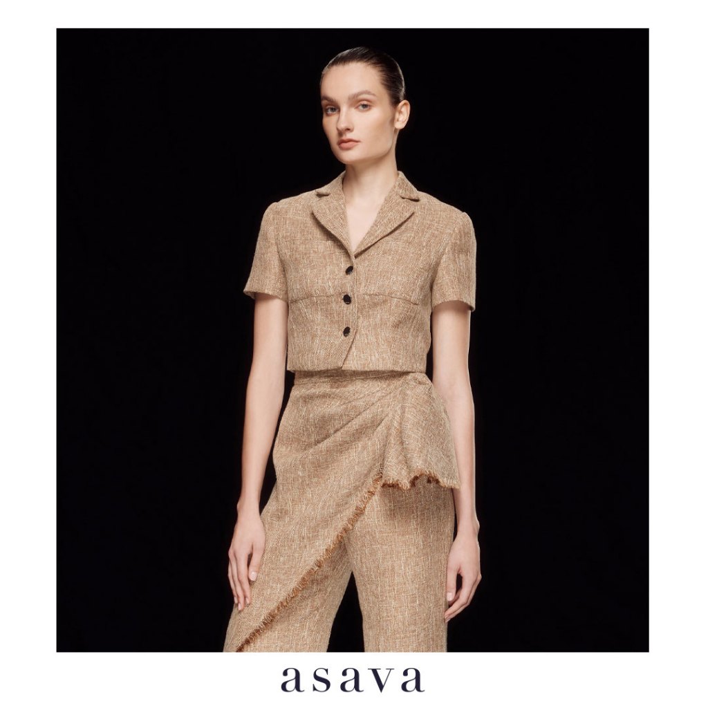 [asava ss24] Adara Cropped Jacket เสื้อผู้หญิง ทรงครอป แขนสั้น กระเป๋าหน้า แต่งกระดุมหน้า ผ้าทอฝ้ายเลียนแบบ