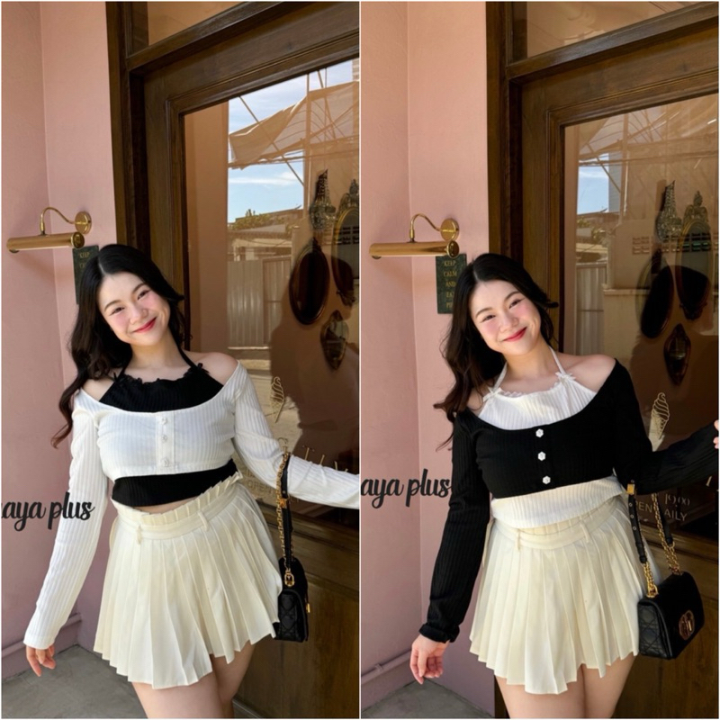เสื้อครอปแขนยาว ผูกคอแต่งลูกไม้ช่วงอกพร้อมแต่งกระดุมดอกไม้