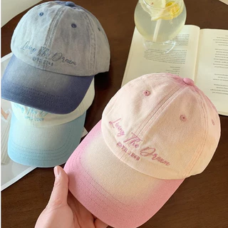 พร้อมส่งไทย ไล่โทนสีจดหมายสีปักหมวกเบสบอล Living The Dream