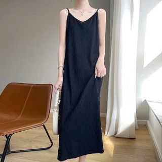 [W0202] เดรสยาว เดรสสายเดี่ยว ทรงหลวม ผ้านิ่มๆยืดได้ใส่สบาย แต่งลายริ้ว สีพื้นมินิมอล แมทช์ง่าย
