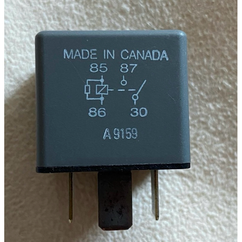 รีเลย์ OMRON 4 ขา  12V( made in canada)ใหม่แท้  รีเลย์4ขา12Vใหม่แท้