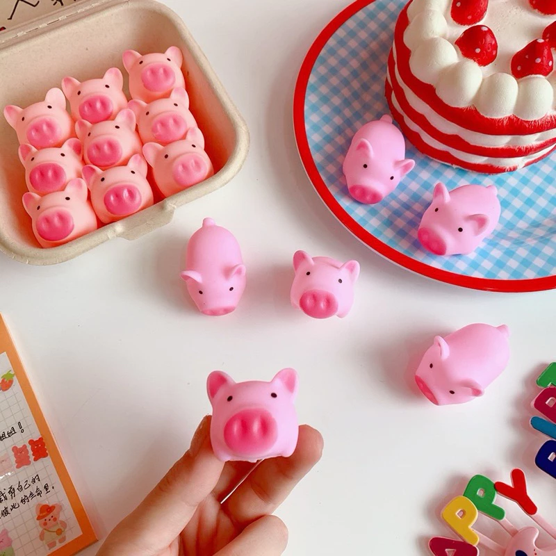 ตุ๊กตาบีบมีเสียง หมูของเล่นคลายเครียด thumbnail 3