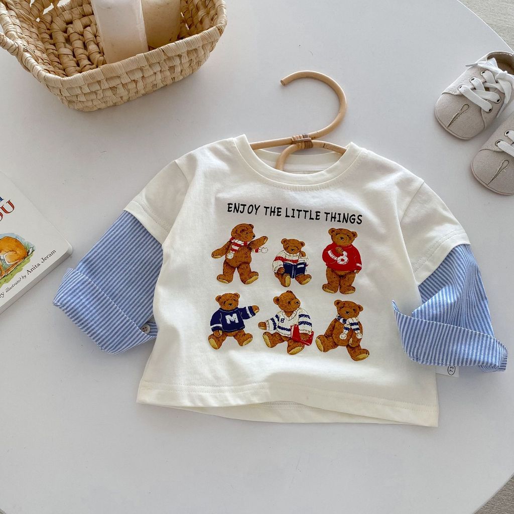 NT Baby - 056  (สินค้าพร้อมส่ง) เสื้อแขนยาวเด็ก ลายหมีน้อยสไตล์วินเทจรุ่น Enjoy ตัวเสื้อขาวแขนฟ้า 🧸👕✨