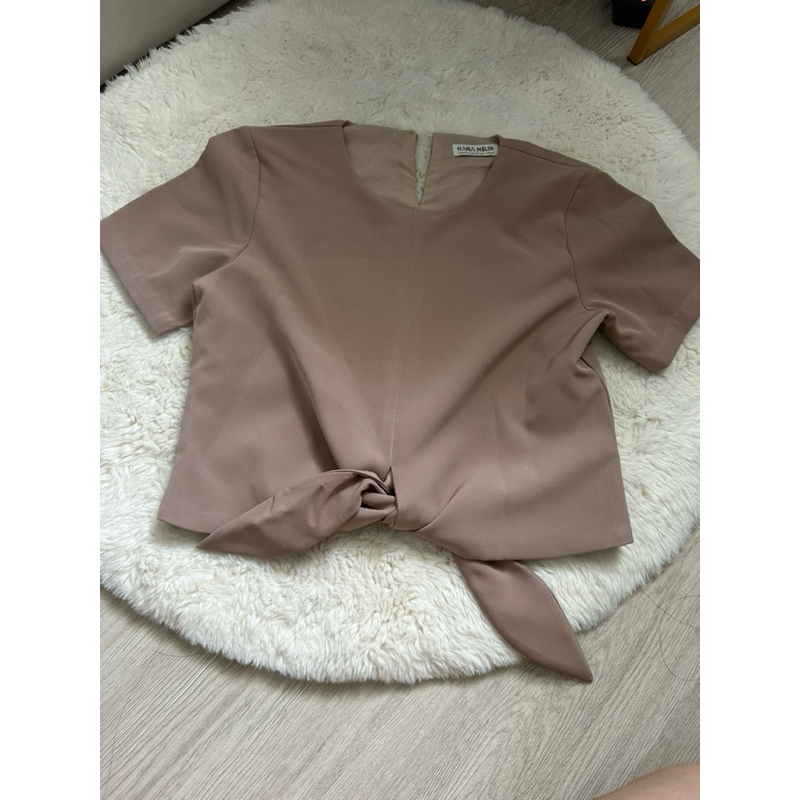 เสื้อแขนสั้น hana milin