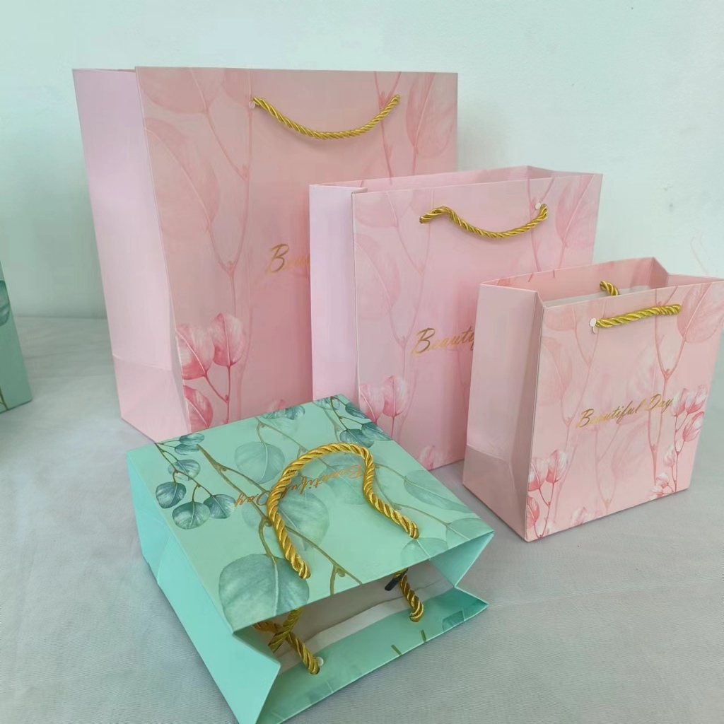 ถุงของขวัญ หูหิ้ว กระดาษ แบบพับสำเร็จ ใส่ของ ช้อปปิ้ง ของขวัญ อเนกประสงค์ ใช้งานง่าย (พร้อมส่ง) ราคา ถูกที่สุด ดีลบีเคเค แกลเลอรีภาพที่ 3