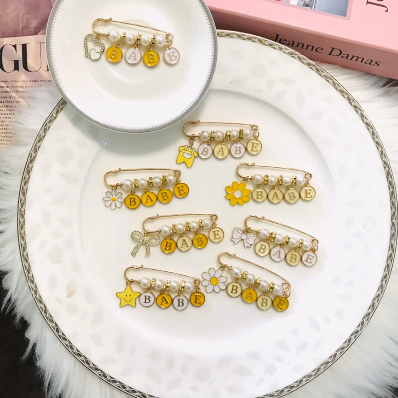 KN21 เข็มกลัดคนท้อง ธีมสีเหลือง (พร้อมส่ง) 5.5 ซม. แฟชั่นน่ารัก สไตล์เกาหลี
