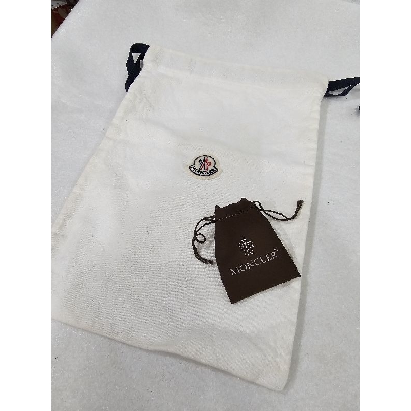 ถุงผ้ากันฝุ่น MONCLER