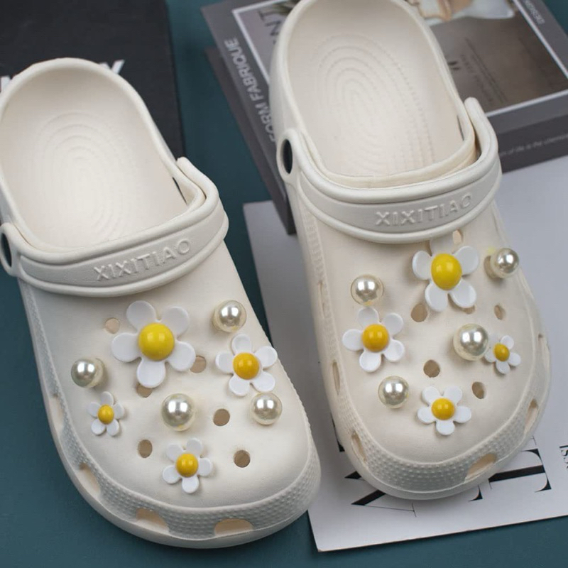 พร้อมส่ง🇹🇭Jibbitz crocs เรซิ่นการ์ตูนดอกไม้+พร้อมหมุดตัวติดรองเท้า กระเป๋า popmart ทานตะวัน สำหรับตกแต่ง diy วัสดุเรซิ่น