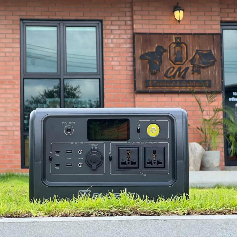 BLUETTI EB70 Portable Power Station | 1000W 716Wh แบตเตอรี่สำรอง