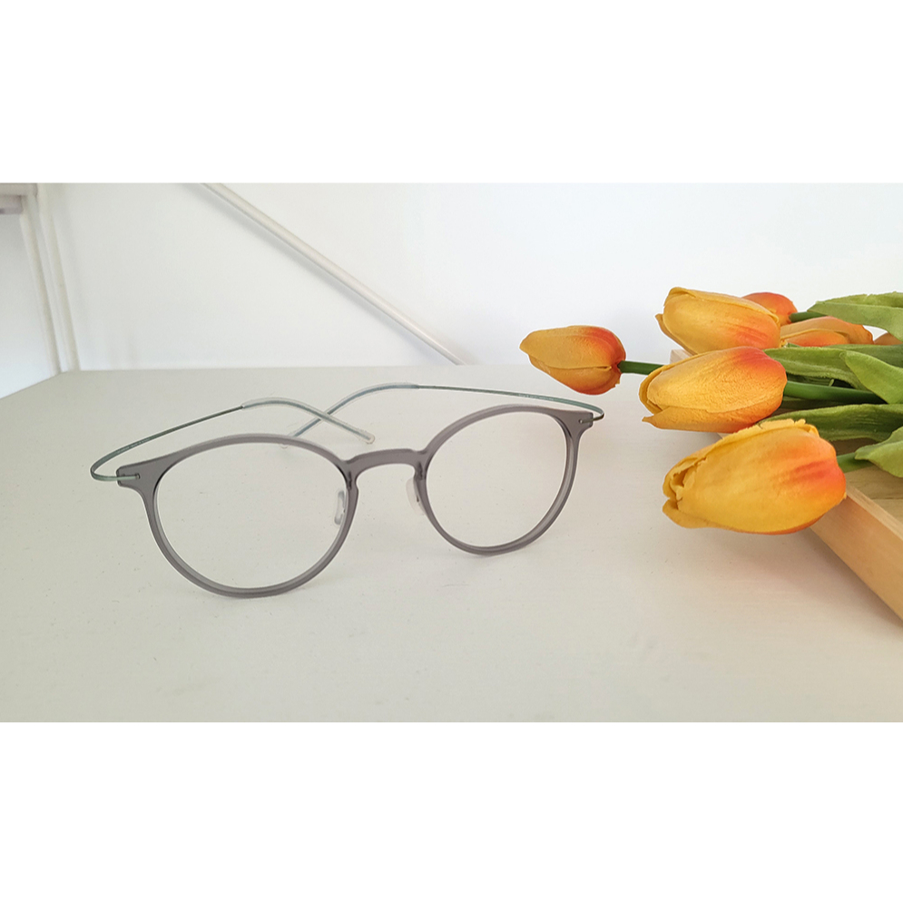 กรอบแว่นตาสีเทา : THE FEATHER Beta Titanium Round Circle Glasses SeoulD C1