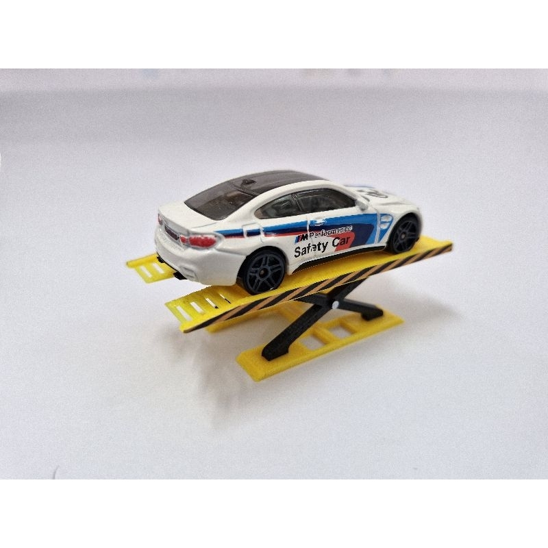 Car lift ลิฟท์ยกรถ แท่นยกรถ สเกล 1/64