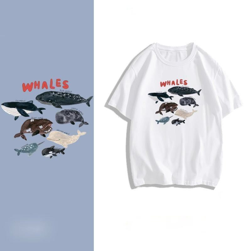 COD✅ (กรุงเทพจัดส่งสินค้า)Mao Shop print T-shirt， ปลาวาฬน่ารักเรียบง่ายพิมพ์เสื้อยืดแขนสั้นหลวมOVERSIZE ขนาด(S-XXXL)