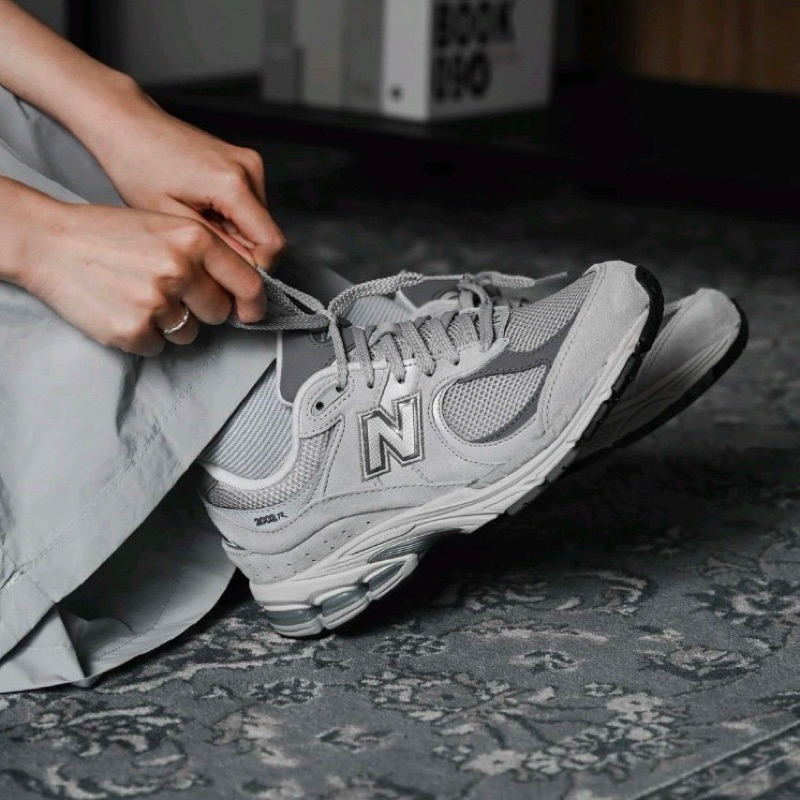 [รอสินค้า 2-5วัน] New Balance 2002R Grey แท้ 100% (ML2002R0)