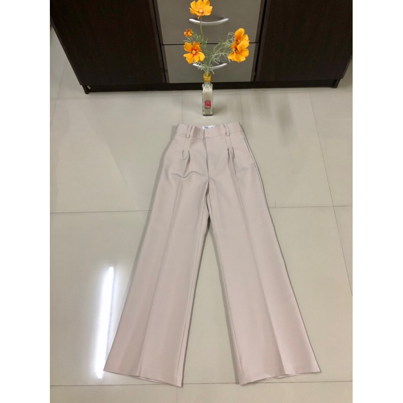 #Dollar Boutique มือ 1 กางเกงขายาวเอวสูง ขากระบอกใหญ่ ผ้าไมโครยับยาก ผ้าดีมากค่ะ ใส่สบาย ไม่ต้องรีด 