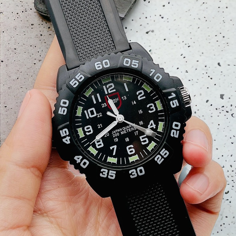 AOPOL นาฬิกาข้อมือผู้ชาย สายยาง สายใส่สบาย หน้าปัดตัวเลขชัดเจน รุ่นสุดฮิต