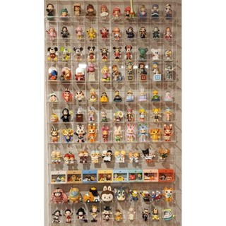ตู้โชว์โมเดลมีบานปิดติดแม่เหล็ก70ช่อง Pop​mart​ Collection10…