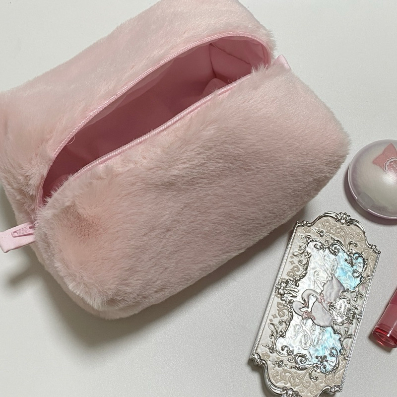 winterwisteria | cutie pie makeup pouch กระเป๋าเครื่องสำอาง
