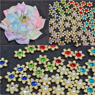 DP6 เพชรดอกไม้หลากหลายสี ขนาด11 มิล จำนวน 50 เม็ด สำหรับตกแต่งเหรียญโปรยทาน งานฝีมือต่างๆ