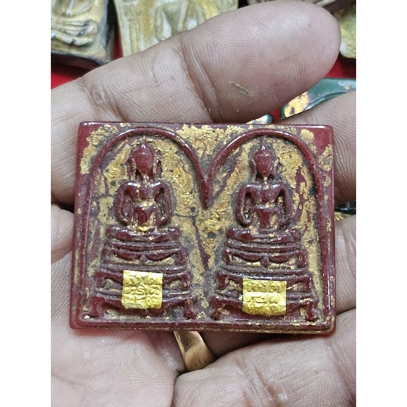 พระสมเด็จพุทธซ้อนหยกคู่สีแดง ปิดแผ่นทองคำแท้เขียนว่าขั้วโตปี 2411 ออกวัดพระแก้วกรุวังหน้า