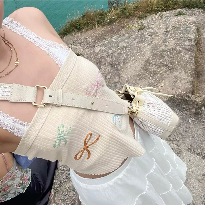 [USED] Orangebaskets เกาะอก รุ่น Tako Tube - สีครีม Mochi  Orange baskets