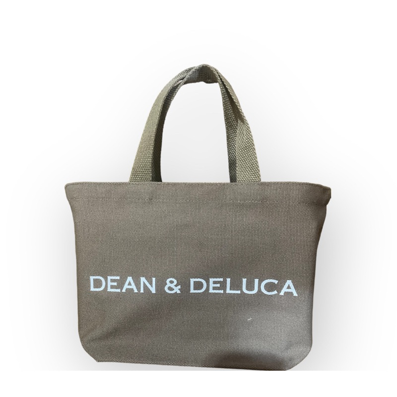 . DEAN&DELUCA กระเป๋าผ้าแฟชั่นรุ่นที่มีความคลาสสิค