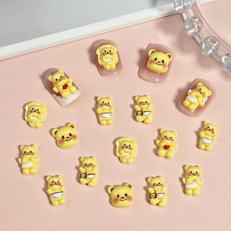 AC.453 ร้านไทย แพ็ค 5 ชิ้น ขนาดปกติคละแบบ พร้อมส่ง เรซินติดเล็บ รูปน้องหมีเนยนม ขนาดปกติ