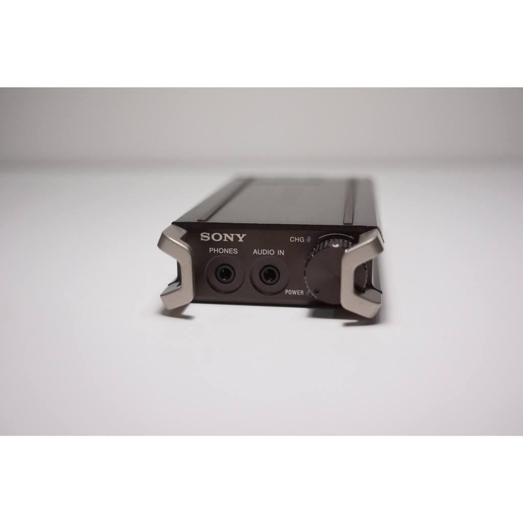 Sony PHA-1 เครื่องขยายเสียงหูฟังพกพา ตัวเครื่องอะลูมิเนียม รองรับ USB Audio 96kHz/24bit