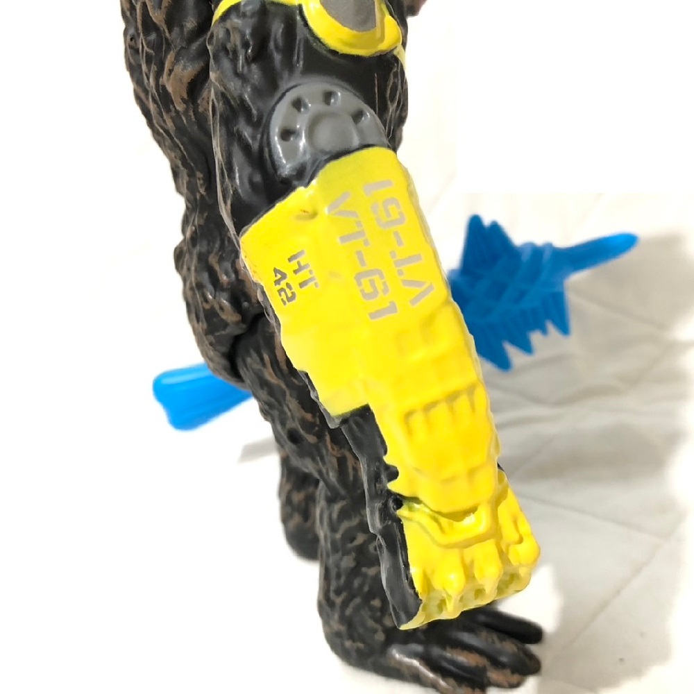 โมเดล ฟิกเกอร์ คิงคอง หมัดเหล็กถือขวาน งานซอฟไวนิล เวอร์ชั่น 2024 Model Figure King Kong Iron Fist Holding Axe - รูปที่ 3