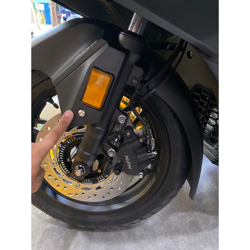 บังโคลนหน้า B รุ่น Forza 300-350 จัดส่งฟรี
