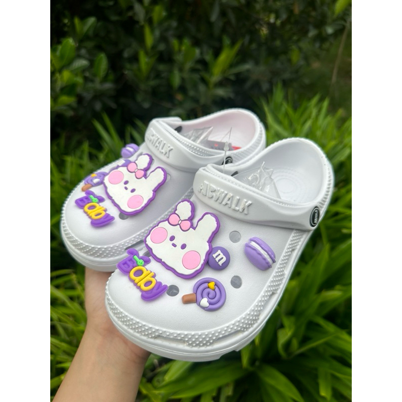 💦พร้อมส่ง💦(มีขนาด 36-44 ค่ะ)รองเท้าแตะหัวโต แบบสวมรัดส้น ติดการ์ตูนน่ารักๆ มีน้ำหนักเบา ใส่สบาย พื้นปรกติ รุ่น520