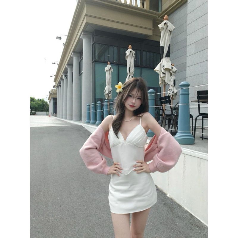 🌈Hélène - White Top & Skirt  🌈 เสื้อสายเดี่ยว กับกระโปรงกางเกง ของแถมเป็นกิ๊ฟผีเสื้อและยางมัดผมนะHL