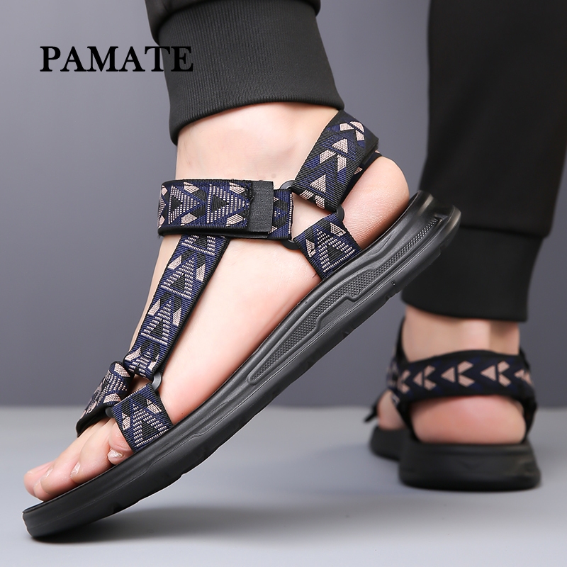 PAMATE Chaco Men รองเท้าผู้ชาย คือรองเท้าคู่หนึ่งที่สามารถสวมเป็นรองเท้าแตะและรองเท้าแตะวอร์มได้ เป็นรองเท้าที่ทันสมัย