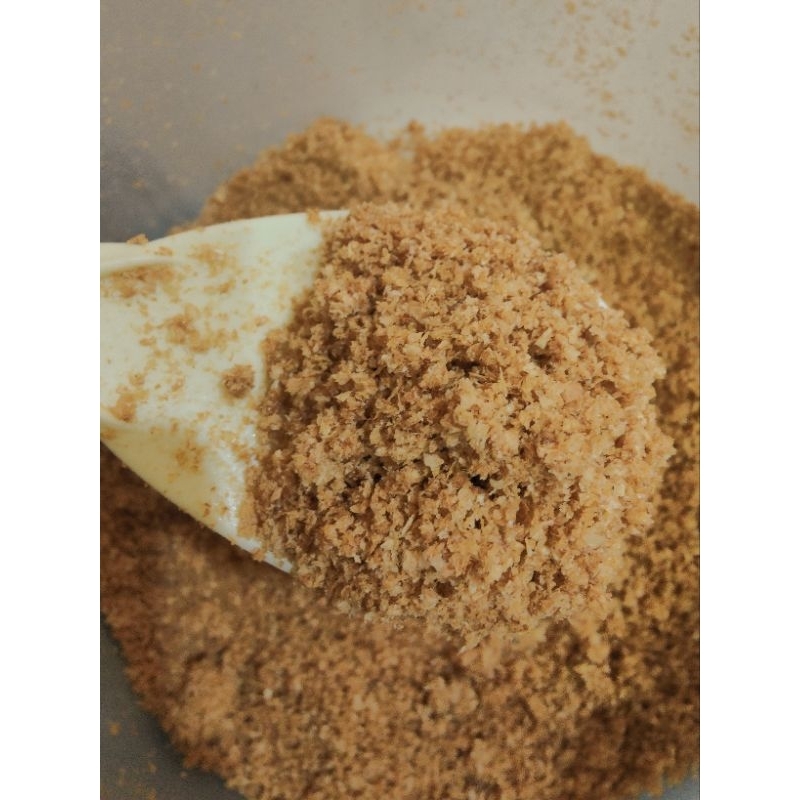อาหารสำหรับหนอนแว๊กซ์ อาหารเลี้ยงหนอน อาหารหนอนแว๊ก wax wormwax สูตรผสมน้ำผึ้ง  บรรจุซอง 300 กรัม 500 กรัม 900 กรัม