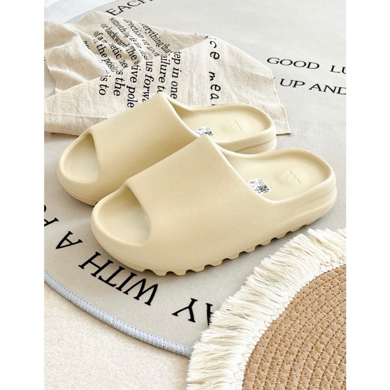 รองเท้าแบบสวม Adidas Yeesy Slide แท้💯พร้อมส่ง